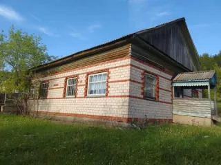 Нежилое здание площадью 241,9 кв.м, расположенное на земельном участке площадью 284 кв.м. Этажей - 1, 1974 года завершения строительства. Земельный участок площадью 290,0 кв.м, относится к категории земли населенных пунктов, разрешенное использование – размещение объектов культуры. Адрес…