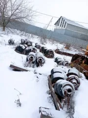 Гидромонитор ГМ-1 б/у 2009 года выпуска; головной реф. понтон к гидромонитору ГМ-1 2 шт.; катер БМК-130 б/у; понтон грунтовозный ПГ-10; концевой реф. понтон к гидромонитору ГМ-1 2 шт.; понтон рефулерный с шарнирным соединением 8 шт.; роликоопора 14 шт.; тумба для понтона 7 шт. Местонахождение…