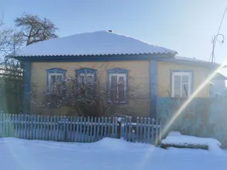 Жилое здание 32,9кв.м и земельный участок 2640кв.м, Белгородская обл. Жилое здание, площадь: 32,9кв.м., кадастровый номер: 31:22:0102004:74 и земельный участок, площадь: 2640кв.м., категория земель: Земли населенных пунктов, разрешенное использование: Для ведения личного подсобного хозяйства…