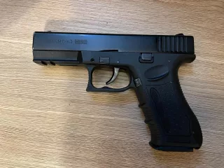 Пистолет FANTOM GEN2 KURS. КЛ. 9 ММ  № A3YZR16YS01 2103317 Ознакомление с имуществом производится по месту нахождения имущества, с момента публикации сообщения о продаже имущества и до окончания приема заявок по предварительной записи по адресу электронной почты au.piletskiy@gmail.com.