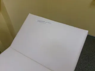 Медицинская смотровая кушетка.