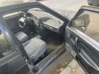 ВАЗ 21140, 2004 г.в., VIN XTA21140053867309, находится в залоге у ООО "Региональное взыскание долгов".