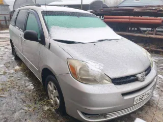 Toyota Sienna 2004 года, 218 л.с., пробег 100000 км, АКПП. Легковой автомобиль Toyota Sienna LE, 2004 г.в., VIN 5TDZA23C74S113839.