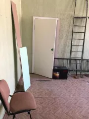 Нежилое помещение, Челябинская обл., г. Троицк, ул. им. П.Ф. Крахмалева, д. 1, пом. 9. Общая площадь 39 кв.м. Кадастровая стоимость 801461.7 руб. Назначение нежилое. Расположено на первом этаже. Кадастровый номер 74:35:1300073:25.