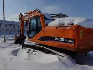 Экскаватор Doosan Solar 225NLC-V гусеничный 7540РА77