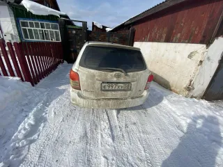 Toyota Corolla Fielder 2010 года выпуска. Идентификационный номер (VIN) отсутствует, номер кузова: NZE141-9154558. В залоге у ПАО «Совкомбанк».