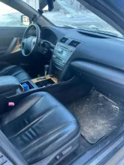 Toyota Camry 2007 года выпуска. Бензин, объем двигателя 2 362 см³, мощность 167 л.с. VIN JTNBE40K203127717. Коробка передач — автоматическая.