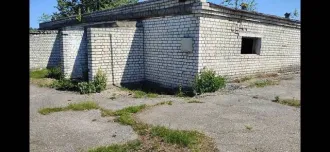 1/2 доли на 2 здания, сооружение и земельный участок 4210 кв. м, Чувашия 1/2 доли на 2 здания, 1/2 доли на сооружение и 1/2 доли на земельный участок в Чувашии 1/2 доли в праве на земельный участок общей площадью 4210 кв. м, кадастровый номер: 21:16:141301:15 , расположенный по адресу: Чувашская…