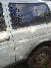 Автомобиль Lada 212140, 2010 г.в., г.н. М235РУ102, VIN XTA212140A1948316, цвет белый, имеются следы вмятины на кузове и ржавчины