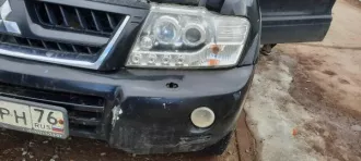 Транспортное средство Mitsubishi Pajero, 2003 года выпуска, государственный номер У477РН76, цвет - черный, VIN JMBLYV78W4J002723, объем двигателя - 3200 куб. см, мощность двигателя - 121,4 кВт/165 л.с. Состояние транспортного средства: отсутствует задняя правая фара, арка задней левой дверцы сгнила…