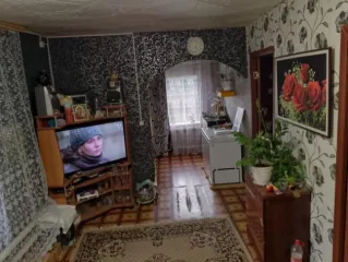 1/4 доля в праве на жилой дом и расположенный под ним земельный участок. Земельный участок, площадь 646 кв.м., адрес: Россия, Саратовская область, Питерский район, село Питерка, улица Карла Маркса, дом 26, кадастровый номер: 64:26:080744:3. Жилой дом, площадь 67 кв.м., назначение: жилое, количество…