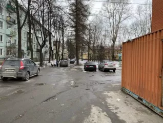 доля в нежилых помещениях и земельном участке  	1/10  одна десятая  доли в земельном участке, кадастровый номер: 78:11:0006028:2145, виды разрешенного использования: для размещения объектов торговли, местоположение: 195213, г. санкт петербург, новочеркасский проспект, дом 52,  литера а , площадь…