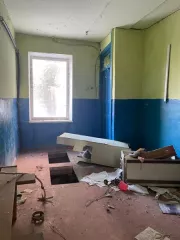 Нежилое здание с кадастровым номером 61:06:0060209:131 площадью 375,2 кв. м., расположенное по адресу: Ростовская область, Веселовский р-н, х. Красное Знамя, пер. Школьный, 7 иземельный участок с кадастровым номером 61:06:0060209:12 площадью 5600 кв. м., расположенный по адресу: Ростовская область…