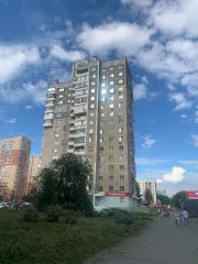 Двухкомнатная квартира 53.1 м² в Челябинске. Состояние требует косметического ремонта, назначение жилое, общая площадь 53.1 м². Адрес: Челябинская область, г. Челябинск, Комсомольский проспект, дом 100, квартира 59. Кадастровый номер: 74:36:0712002:815. Дом 1997 года постройки, Курчатовский район…