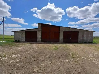 Имущественный комплекс в составе: трактор «БЕЛАРУС 82.1.57», 2003 г.в. (имеются неисправности); зерноуборочный комбайн РСМ-101 «Вектор-410», 2009 г.в. (имеются неисправности); трактор К-701, 1998 г.в. (имеются неисправности); зернометатель А-150М; очиститель семян ОВС-25 (имеются неисправности)…