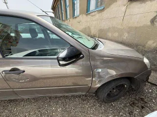 Автомобиль LADA 219010 GRANTA, 2015 г.в., VIN XTA219010F0367742, цвет золотисто-коричневый. Имущество обременено залогом.
