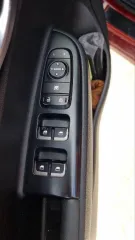 Kia Rio 2018 Kia Rio, 2018 года, 123 лс, 196814 км, АКПП Автомобиль марки Kia Rio, 2018 года выпуска, VIN - Z94C341BBJR072775, ГРЗ - С084ОА72. Учтено техническое состояние: имеются коррозийные повреждения, с левой стороны разбит передний бампер. Требуется химчистка салона.