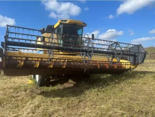 Зерноуборочный комбайн New Holland TC 5080 2007 года, заводской номер 589454004, двигатель номер 0470064, цвет желтый, исправен, на ходу
