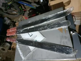 Настенный держатель для чеков-10, автоматическая машинка для запечатывания стаканов, рулон полимерной плёнки для запечатывания стаканов-2, электрический водонагреватель модели LZ30A/B, металлическая лопатка палетка, промышленная электрическая пароварка, изогнутая рейка (ламель) из древесины-3…