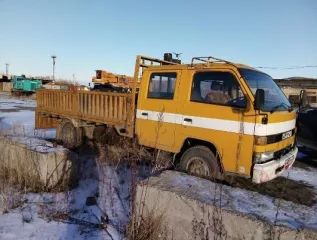 Грузовой-бортовой Isuzu Elf 1991 года, госномер К 481 ТН 27, VIN NPR58P7106131.