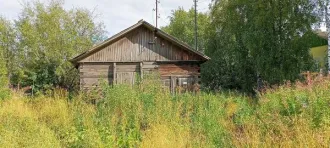 Здание котельной 75.6 кв.м, Архангельская область, Мезенский район, МО «Каменское». Общая площадь 75,6 кв.м. Материал наружных стен — брус. Назначение — здание котельной. Количество этажей — 1. Кадастровый номер: 29:11:020309:58. Вид ограничений и обременений: нет.