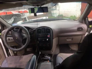 Автомобиль легковой Крайслер Вояджер, 2001 года выпуска, VIN 1С4GJ25B51B112543, цвет Белый