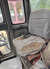 ДУ-64 каток 1995 года выпуска, заводской номер 171 не обнаружен по причине следов многократного перекрашивания катка и многочисленных следов коррозии.