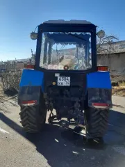 Трактор BELARUS 82.1, 2020 года выпуска, синего цвета. Идентификационный номер (VIN/PIN) Y4R900Z01L1101028. Модель двигателя Д-243S2, номер двигателя 086695. Имеется паспорт самоходной машины BY ИА 008812 от 30.01.2020 и свидетельство о регистрации СК № 485403 от 10.11.2020.