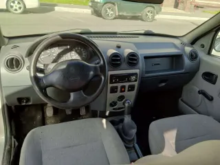 Renault SR 2009, марка: РЕНО SR, год изготовления: 2009, VIN: X7LLSRAAH9H234009, автомобиль находится на парковке дома по адресу: Республика Марий Эл, пос. Медведково, ул. Кирова, д. 14. Не на ходу. Тел. для записи на ознакомление 89954807080