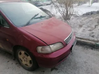 Honda Odyssey 1997 легковой автомобиль, марка: ХОНДА, модель: ОДЕССЕЙ, год изготовления: 1997, г/н: С408ЕВ70, кузов №: RA21002788. Кузов требует вложений, на фото видно. По технике: 15000 назад замена грм, капиталка гбц, замена задних суппортов и по мелочам. Хорошая зимняя резина на оригинальном…