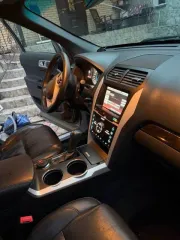 Ford Explorer, 2013 года, 294 лс, 218401 км, полный привод, АКПП. Автомобиль Ford Explorer, 2013 г.в., WIN: Z6FBXXESWBDE09119, цвет серо-зеленый, гос.номер У406 СМ55, объем 3,5 л., мощность 294 л.с., расход 11 л., трансмиссия АКПП, количество мест 7 (электрическое управление складывания…