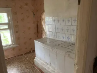 Нежилое здание, общей площадью 157,2 кв. м, кадастровый номер: 76:21:010101:472, с земельным участком, общей площадью 1106 кв. м, кадастровый номер 76:21:020128:16, расположенных по адресу: Ярославская область, г. Тутаев, ул. Ушакова, д.35. Количество этажей: 2. Количество подземных этажей: 0…