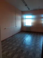 Земельный участок 3721 кв.м с нежилым зданием 2175,9 кв.м, Иркутская область Земельный участок площадью с расположенным на нем объектом недвижимого имущества по адресу: Иркутская область, г. Усть-Илимск, ул. Братская, 55 Земельный участок площадью 3721 кв.м., кадастровый номер 38:32:010102:24…