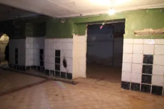 Нежилое помещение 242,5 кв.м, подвал, Саранск, ул. Полежаева, 66А. Встроенное нежилое помещение № 1 в жилом доме по адресу: г. Саранск, ул. Полежаева, д. 66А, пом. 1. Краткая характеристика помещения: год постройки – 1961, площадь – 242,5 кв.м, этаж подвал. Перекрытие – железобетонное, наружные…