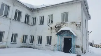 Нежилое здание 809,9 кв.м и земельный участок 3952 кв.м, Осинники, Кемеровская область - нежилое здание общей площадью 809,9 кв. м, кадастровый номер 42:31:0103026:49, расположенное по адресу: Кемеровская область – Кузбасс, г. Осинники, ул. Больничный Городок, зд. 44/2, к. 4; земельный участок…