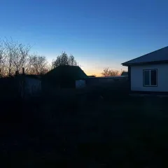 Дом 85,3 кв.м. и земельный участок 511 кв.м. в Оренбургской области. Жилой дом, назначение – жилое, общей площадью 85,3 кв.м., кадастровый номер: 56:21:3006031:453; земельный участок, общей площадью 511 кв.м., кадастровый номер: 56:21:3006031:196, расположенные по адресу: Российская Федерация…