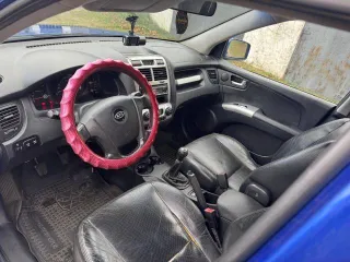 Kia Sportage 2007 года, 140 л.с., пробег 165000 км, полный привод. VIN: KNEJE55257K369889, государственный номер Н114ТВ39. Тип двигателя: бензин, мощность 104 кВт (141 л.с.), цвет кузова синий.