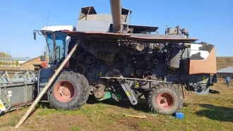Зерноуборочный комбайн РСМ-142 "ACROS-530" с жаткой 7 м 0027 АК/16 R0ACR530004527 2010 АО "РАЦИН"
Зерноуборочный комбайн РСМ-142 "ACROS-530" с жаткой 7 м 0028 АК/16 R0ACR530004450 2010 АО "РАЦИН"
Трактор колесный К-701 0845 АЕ/16 ОТС-Т/9101261 1991 АО "РАЦИН"
Трактор колесный К-700А 0843 АЕ/16…