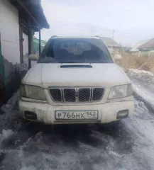 Subaru Forester 1998 года, белый цвет. VIN отсутствует, ПТС 42 УС 736866, госномер Р766НХ142. Двигатель EJ20, бензиновый, номер 025982, мощность 220 л.с. (161.8 кВт). Кузов SF5057477. Максимальная масса 1720 кг, масса без нагрузки 1360 кг. Производитель Subaru (Япония).