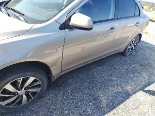 Mitsubishi Lancer автомобиль Митсубиси Лансер, г.р.з. В 698 АХ 186. ТС обременено ЗАЛОГОМ. По общему правилу при переходе права собственности залог сохраняется в соответствии со ст. 353 ГК РФ; приобретатель имущества приобретает права и несет обязанности залогодателя. Риски, связанные с сохранением…