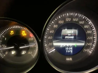 Mercedes-Benz C180 2012 года, VIN WDD2040311A816752.