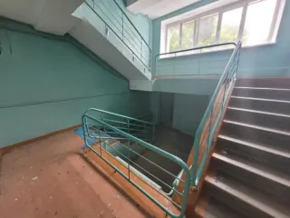 Комната 11,8 кв. м, Новосибирская область, г. Новосибирск, ул. Вертковская, д. 23/1, пом. 30, 2 этаж. Кадастровый номер 54:35:051760:207. Ограничения и обременения: зарегистрированные/проживающие отсутствуют. Наличие перепланировки/переустройства/реконструкции установить невозможно.