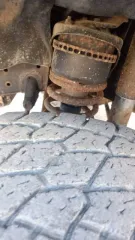 Toyota Land Cruiser 1995 года выпуска. Зеленый цвет. Дизельный двигатель 1HD, номер 0087658, объем 4.2 литра (4164 куб. см), мощность 165 л.с. VIN отсутствует. ПТС: 65МТ248372. Номер рамы: HDJ81-0046115. Страна изготовитель: Япония. Разрешенная максимальная масса 2595 кг, снаряженная масса 2320 кг.