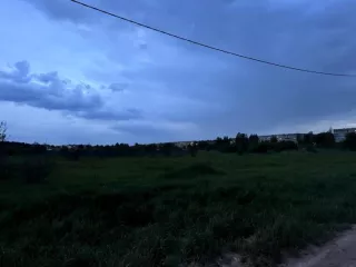 Земельный участок, кадастровый номер 40:07:110319:270. Адрес местоположения установлен относительно ориентира, расположенного в границах участка. Почтовый адрес ориентира: Калужская область, р-н Жуковский, г. Жуков, ул. Ленина. Площадь уточненная 975 кв. м. Категория земель земли населенных…