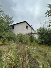 Жилое здание 523.1 кв.м и земельный участок 2600 кв.м, Саратовская обл., Энгельсский район, поселок Анисовский, улица Майора Шапочка, д. 37. Здание, кадастровый номер 64:38:040302:112, площадью 523.1 кв.м. Земельный участок для ведения личного подсобного хозяйства, кадастровый номер…