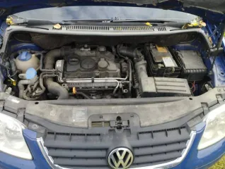 Volkswagen Touran 2006, универсал. VIN: WVGZZZ1TZ6W126067, 2006 г.в., госномер О617ХО39. Дизельный двигатель, мощность 77 кВт (105 л.с.). Цвет кузова синий.