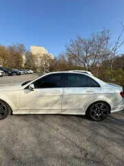 Mercedes-Benz C-Class 2012 года, 155.9 л.с., пробег 304092 км, АКПП, цвет белый. VIN: WDD2040311A769650, ПТС: 39РМ 027612, госномер: Х515МР761. Мощность 114.7 кВт/155.9 л.с., разрешенная максимальная масса 1985 кг, масса без нагрузки 1470 кг.