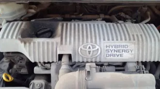 Toyota Prius 2013 года, 99 лс, 276000 км, АКПП, идентификационный номер (VIN номер): ZVW30-1694045, гос.номер А743ХР122