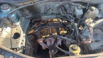 Renault SR 2010, синий. VIN: X7LBSRB1HAH300668, госномер М365УЕ750. Двигатель K7MF710 UF03691, объем 1.6 л (1598 куб.см), мощность 84 л.с.