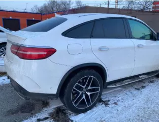 Mercedes-Benz GLE 400 4MATIC, 2017 г.в., кузов WDC2923561A074896, модель 292.356, цвет белый, б/у, госномер М700СХ27. Пробег 116 445 км. Автомобиль на ходу, технически исправен, внешних следов ДТП не имеет. Укомплектован согласно заводской комплектации. Техническое состояние внутренних узлов и…